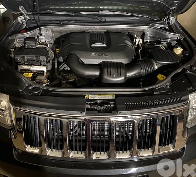 Jeep Grand Cherokee 2011 0