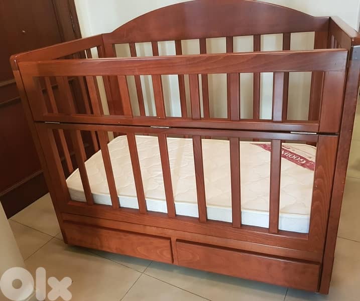Baby crib with mattress 1