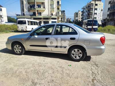 Nissan Sunny 2004