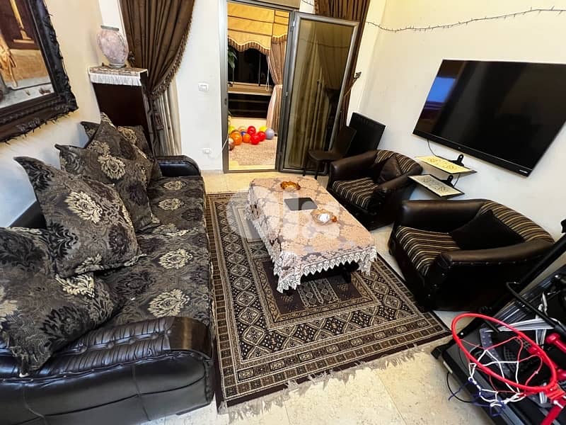 living room used for sale 0