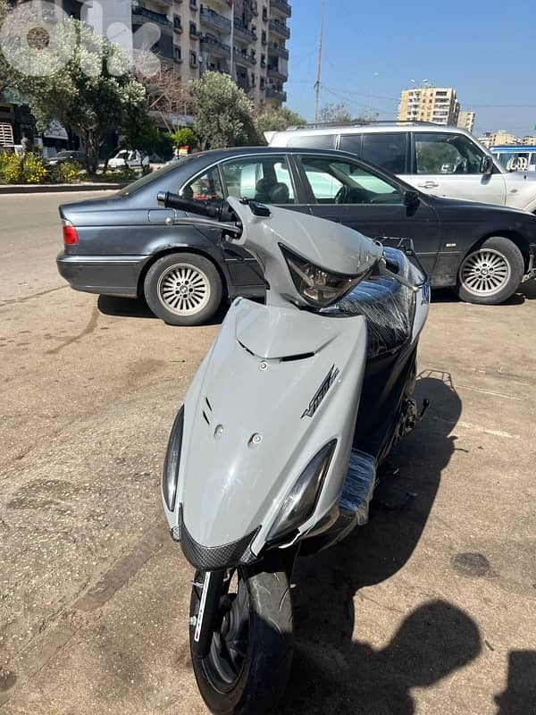 V150 Azzo 2025 1