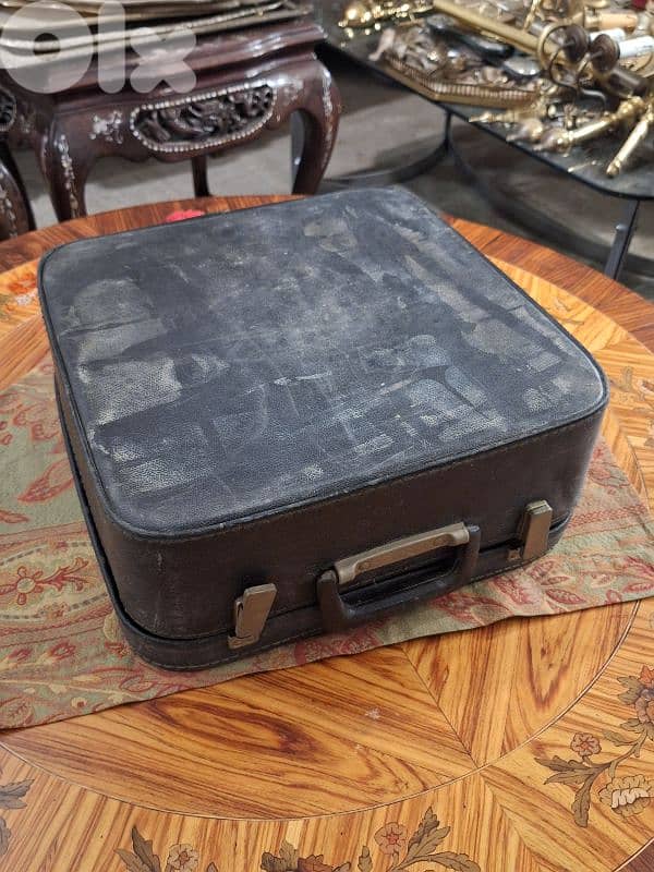 vintage arabic typewriter 2