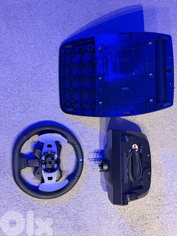 Logitech G29 Driving Force Racing Wheel –Excellent Condition + Pedals 4
