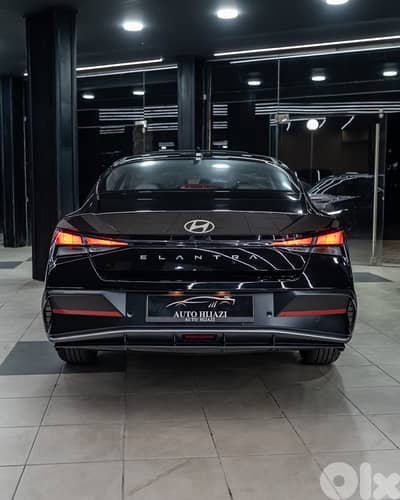 Hyundai Elantra 2025
