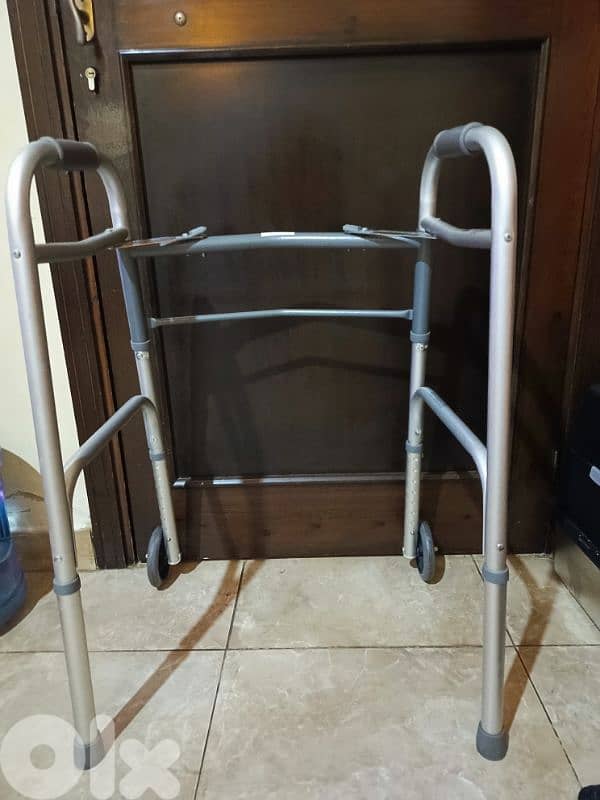 MOB Line Adjustable Crutches – Like NewBrand: MOB Line. 3
