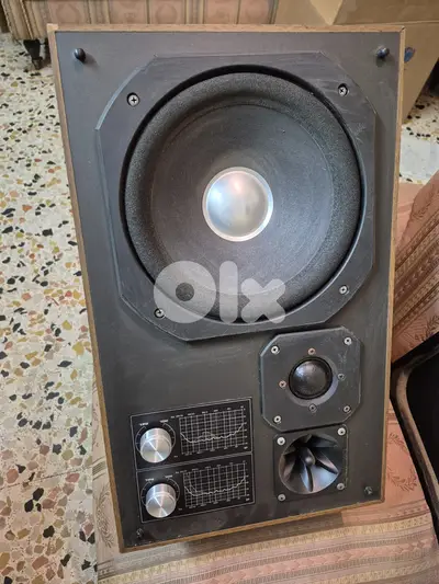 Pair of vintage Sony Speakers