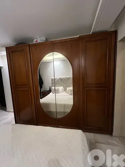 full bedroom