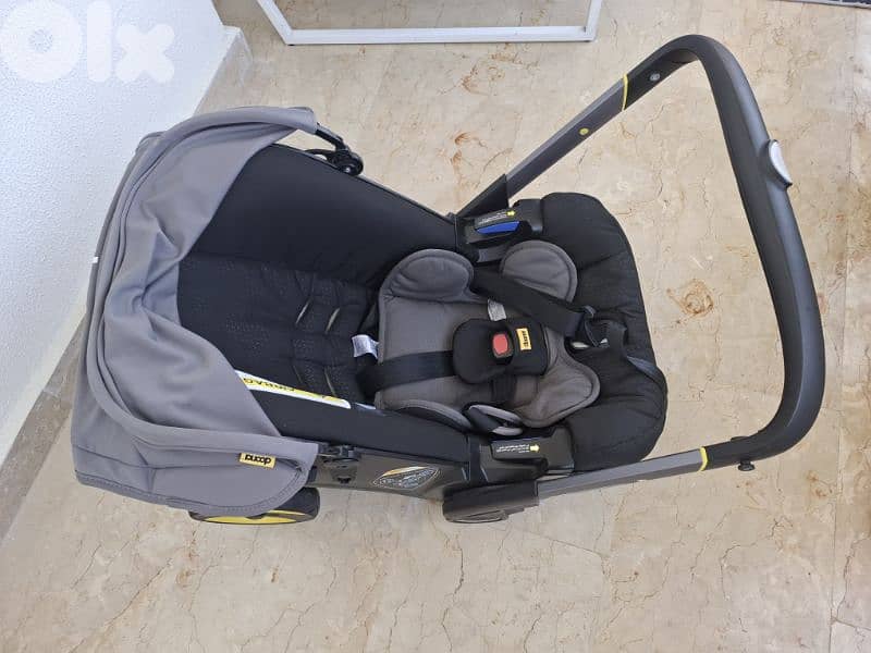 2 in 1 Doona Stroller & Carseat 0-6 months 2