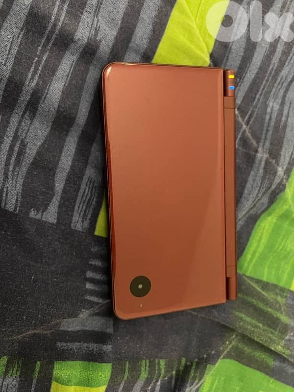 Nintendo DSI XL 3
