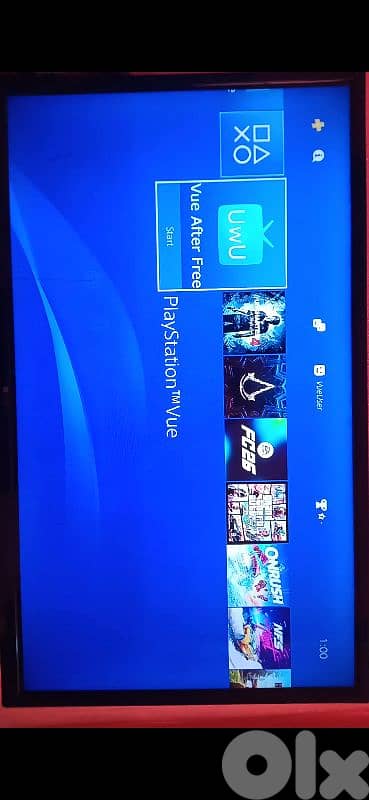 ps4 slim m3adale 3layha 10 games 2