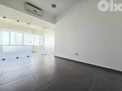 RAO26-5082 Office for Rent – Sin El Fil | 90 m²