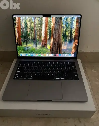 MacBook Pro M3/8G/1T