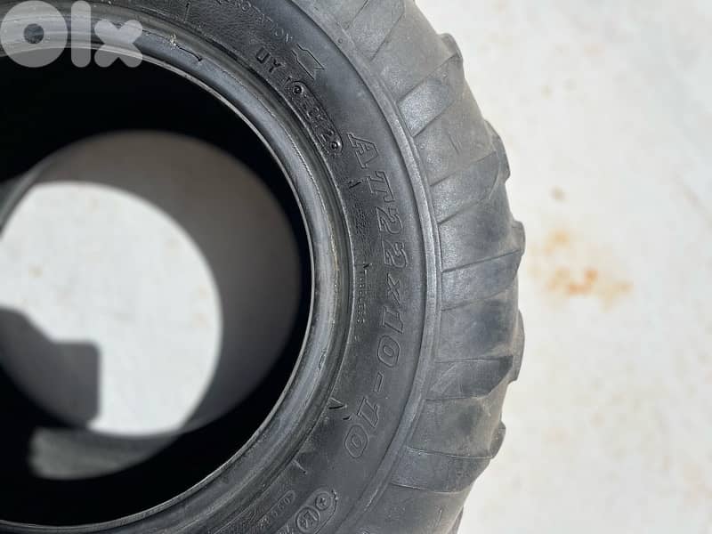 atv maxxis tires AT22x10-10 1