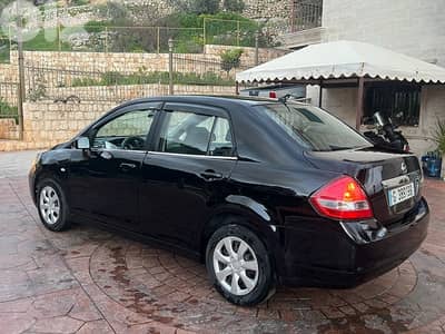 Nissan Tiida 2009