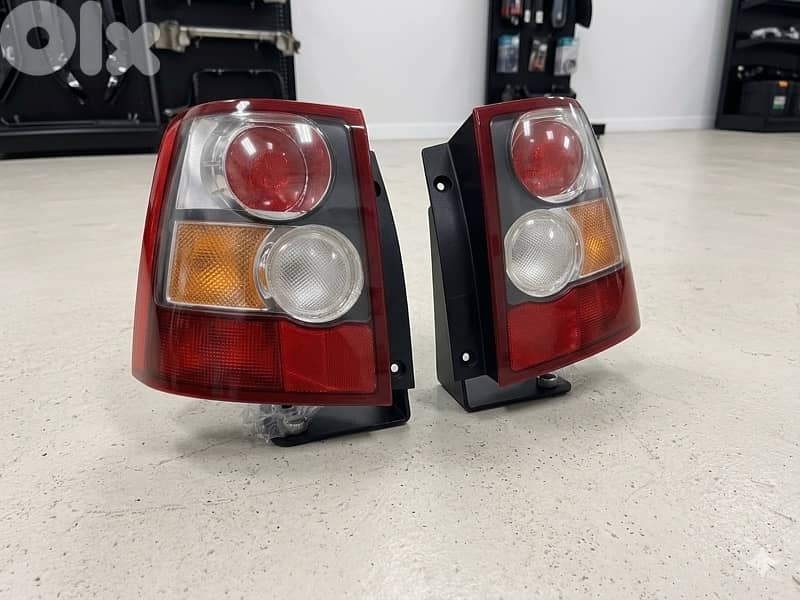 Range Rover Sport tail lights 0