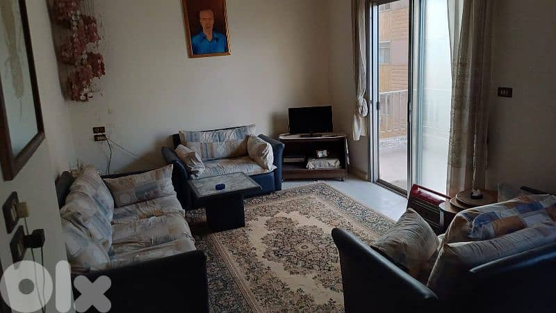 Used living room 0