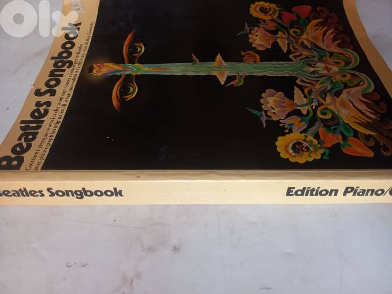 Beatles Songbook for Piano/Organ, featuring an article by Ray Connolly 3