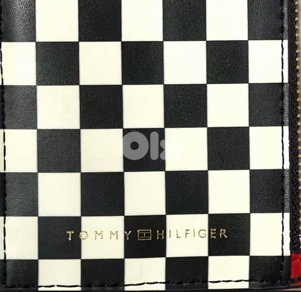 Tommy Hilfiger slim zip wallet 3