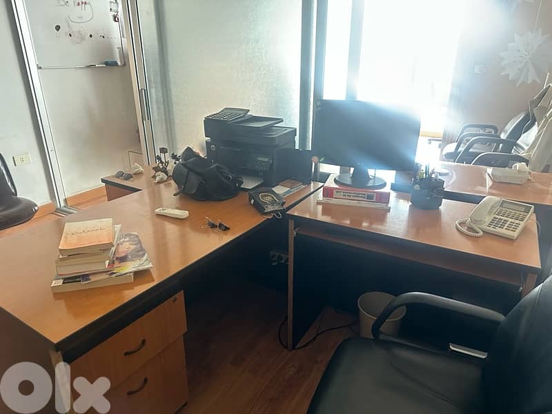 Office furniture. فرش مكتب 5