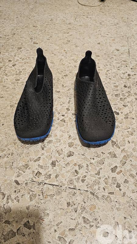 rubber water shoes 0