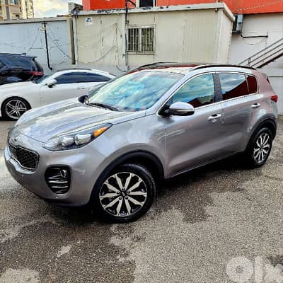 KIA SPORTAGE 2019 EX 2.4 AWD MINT CONDITION LUXURY EDITION