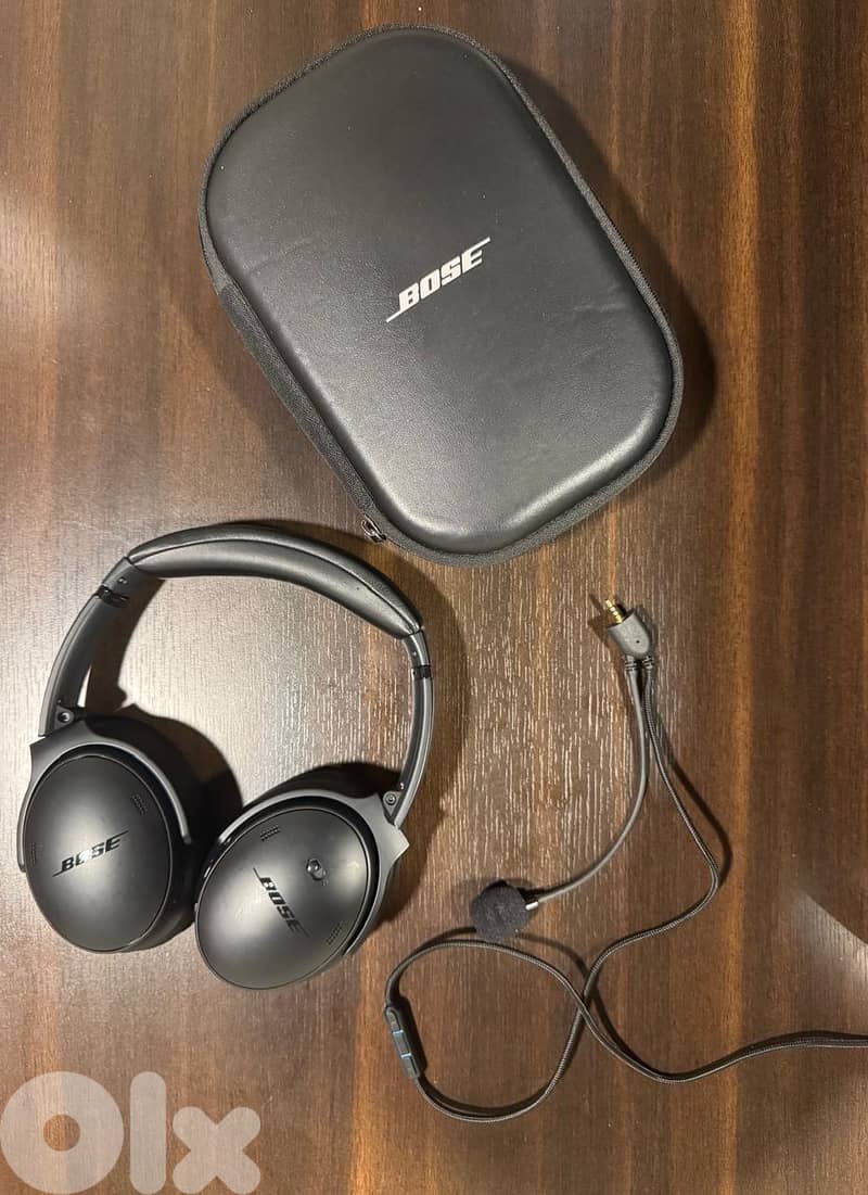 Bose 2023 QuietComfort + free noise canceling mic 0