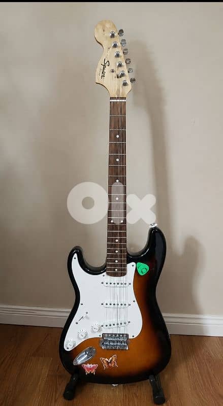 Left-Handed Squier Affinity Electric Guitar 0