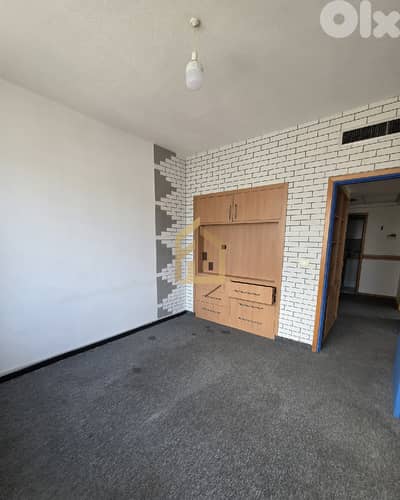 Office for sale in Dekwaneh EA313 مكتب للبيع في دكوانة