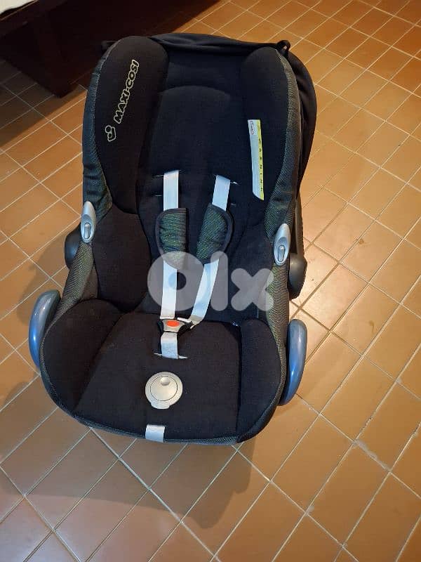 Car Seat Maxi-Cosi   WhatsUp 03 298812 0