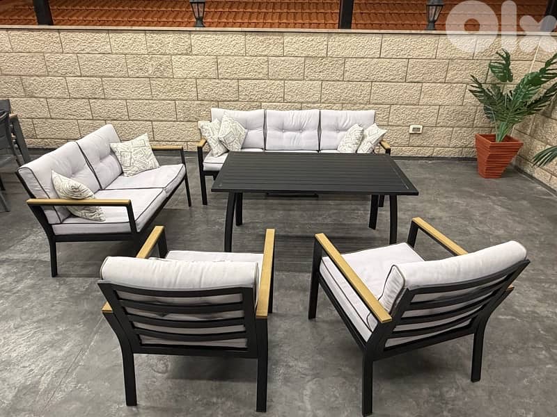 outdoor rooftop lounge setup 5