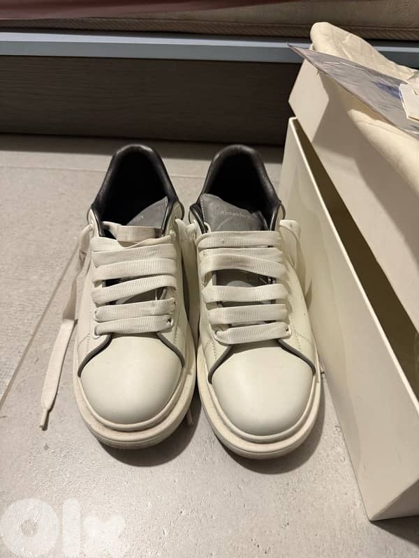 Alexander McQueen shoes size 42 0