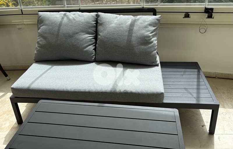 outdoor 3 + 2 + table 0