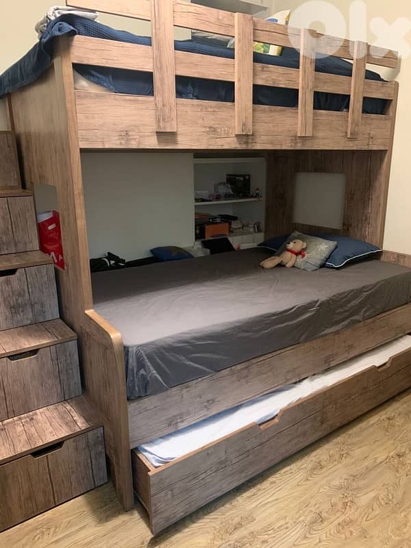 3 beds in 1 0