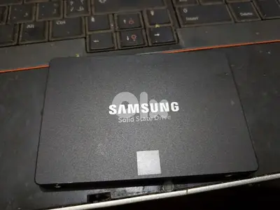 samsong ssd 1tb + 4+4 ddr4 ram