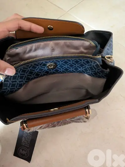 hand bag