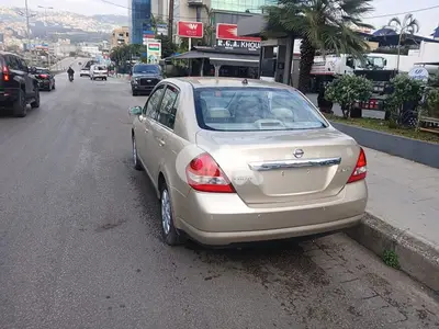 Nissan Tiida 2010