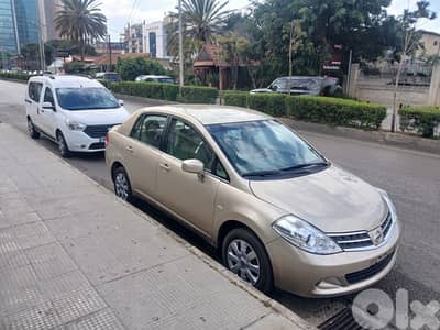 Nissan Tiida 2010