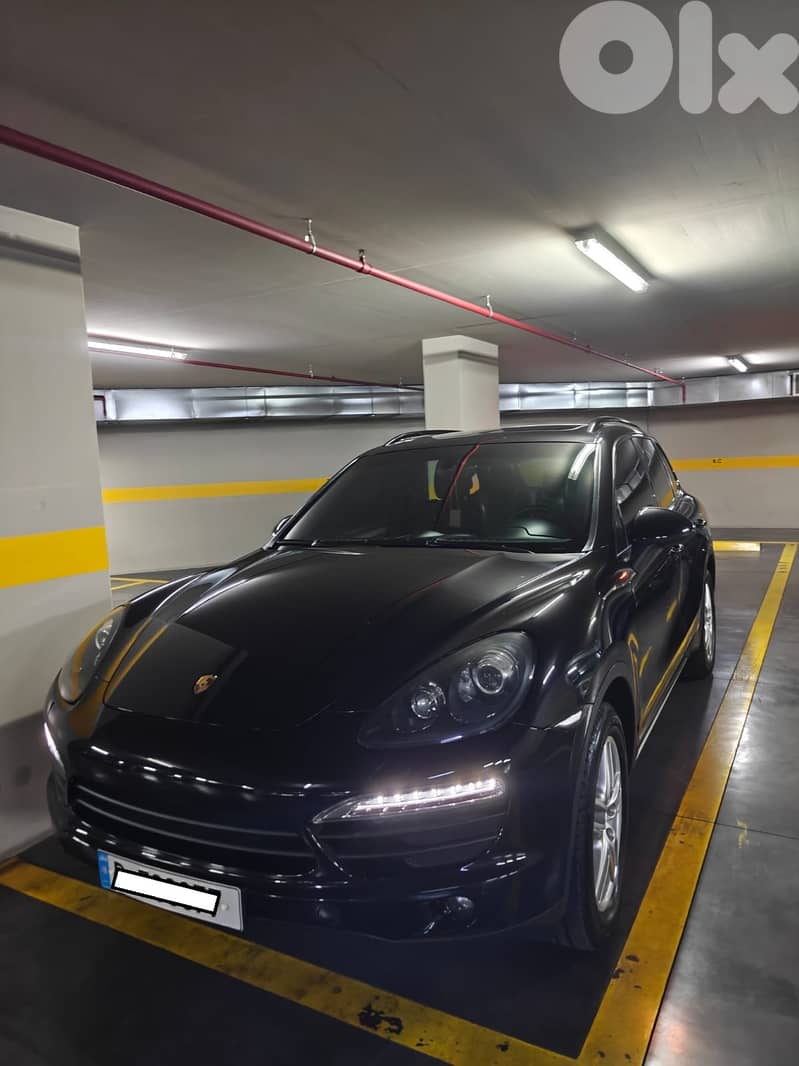 Porsche Cayenne 2013 Cayenne S Original Black on Black Special Edition 0