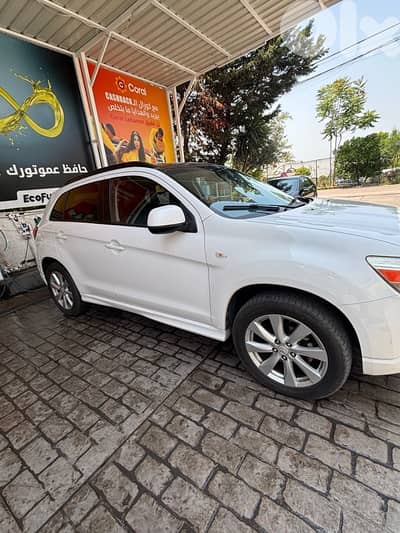 Mitsubishi Outlander Sport 2012
