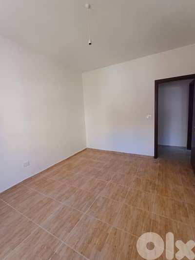 Apartment for Sale in Hosrayelشقة للبيع في حصرايل جبيل