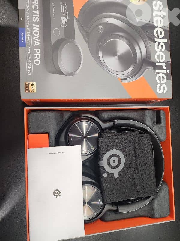 Steelseries Arctis Nova Pro 1