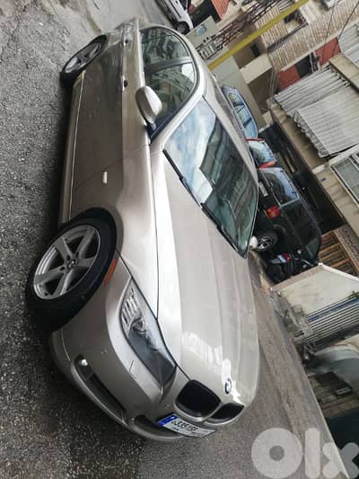 BMW 3-Series 2009 E90 with screen
