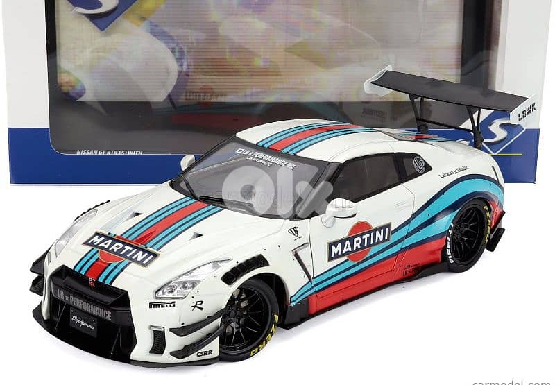 Nissan GT-R (R35)Martini Racing LB Works diecast car model 1;18 0