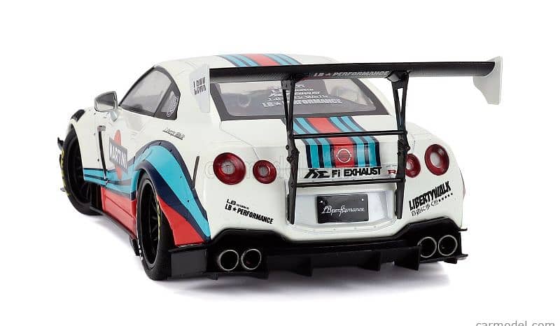 Nissan GT-R (R35)Martini Racing LB Works diecast car model 1;18 2