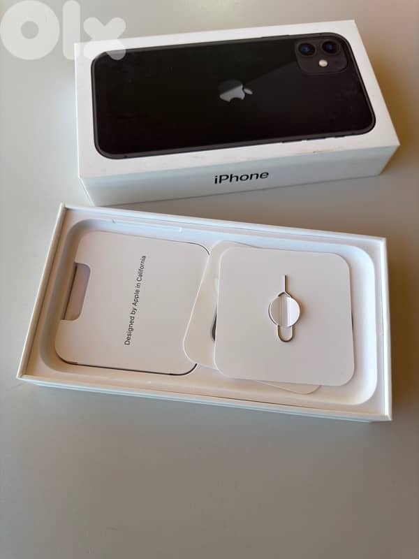 iPhone 11 USED LIKE NEW + more than 10 cover cases 11