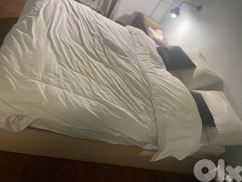 bed and matress 0