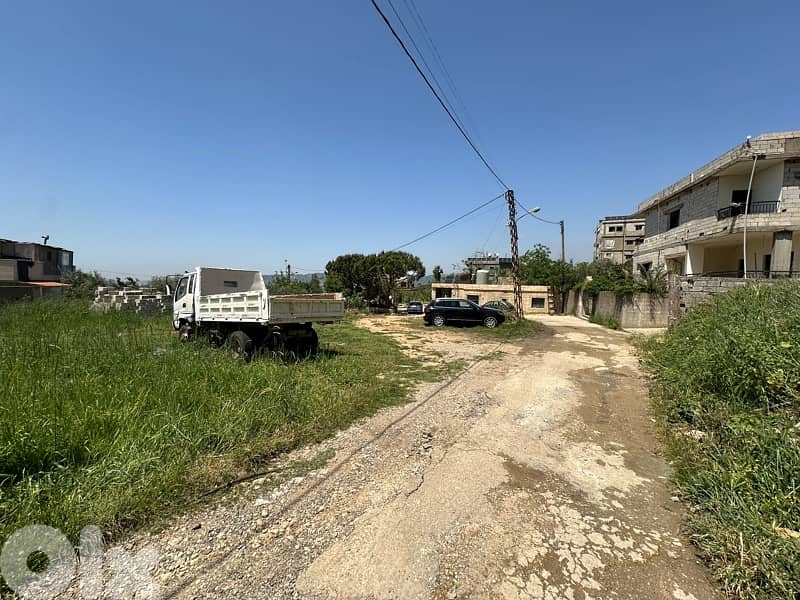 1130m land zone 25/50 three floor building Qobeih Hammana RasMetn 0