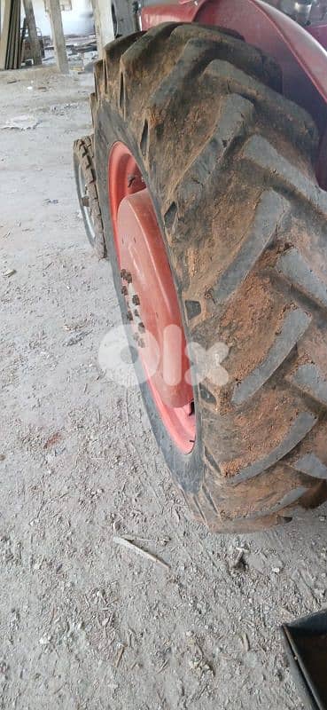 عجلات 32  massey ferguson 1