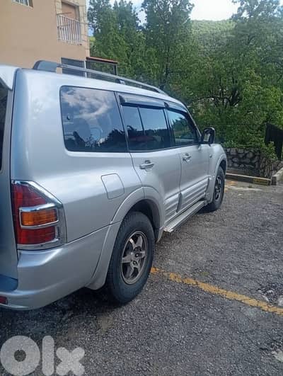 Mitsubishi Montero 2002