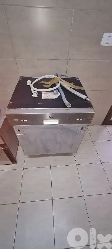 TEKA BUILT IN DISH WASHER